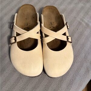 Birkenstock Cream Cross-Strap Slippers
